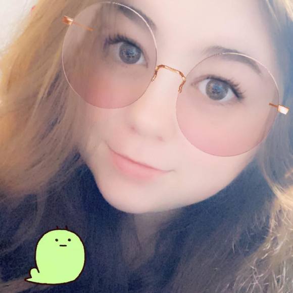 Meet your Posher, Hannah - Picture 1 of 1